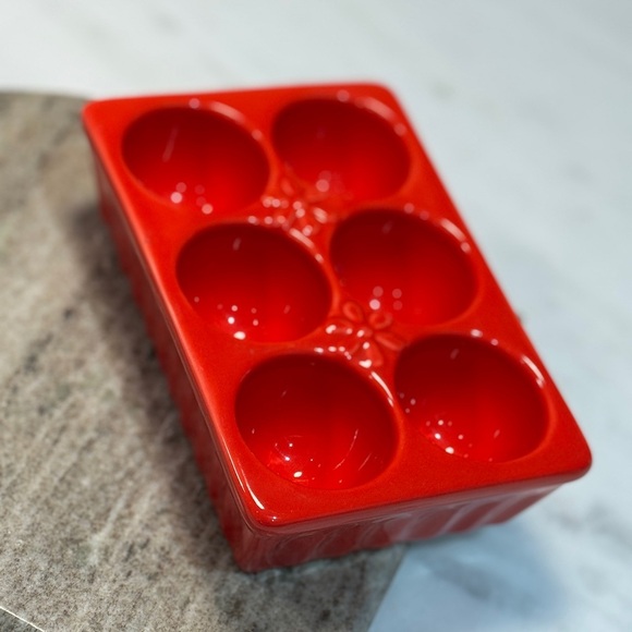 Ceramic Egg Dish “biscuit” Brand Red 1/2 dozen eggs - Picture 6 of 6